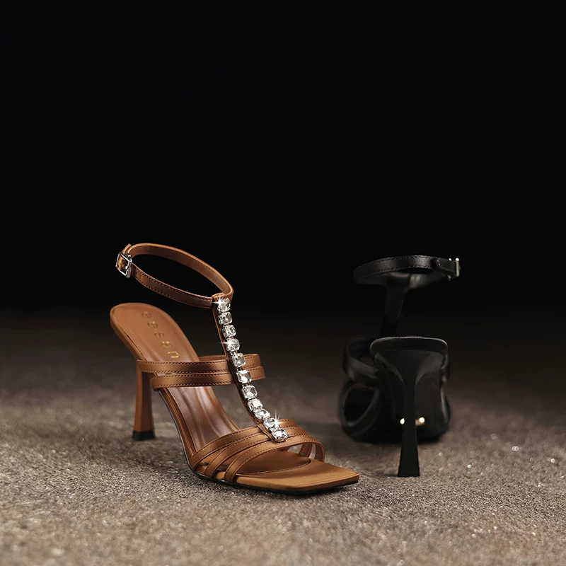 Water Shoes - Sandal Hak Tinggi Model Baru Musim